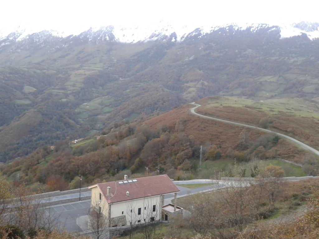 Хостел Mirador Del Angliru Риоса Экстерьер фото